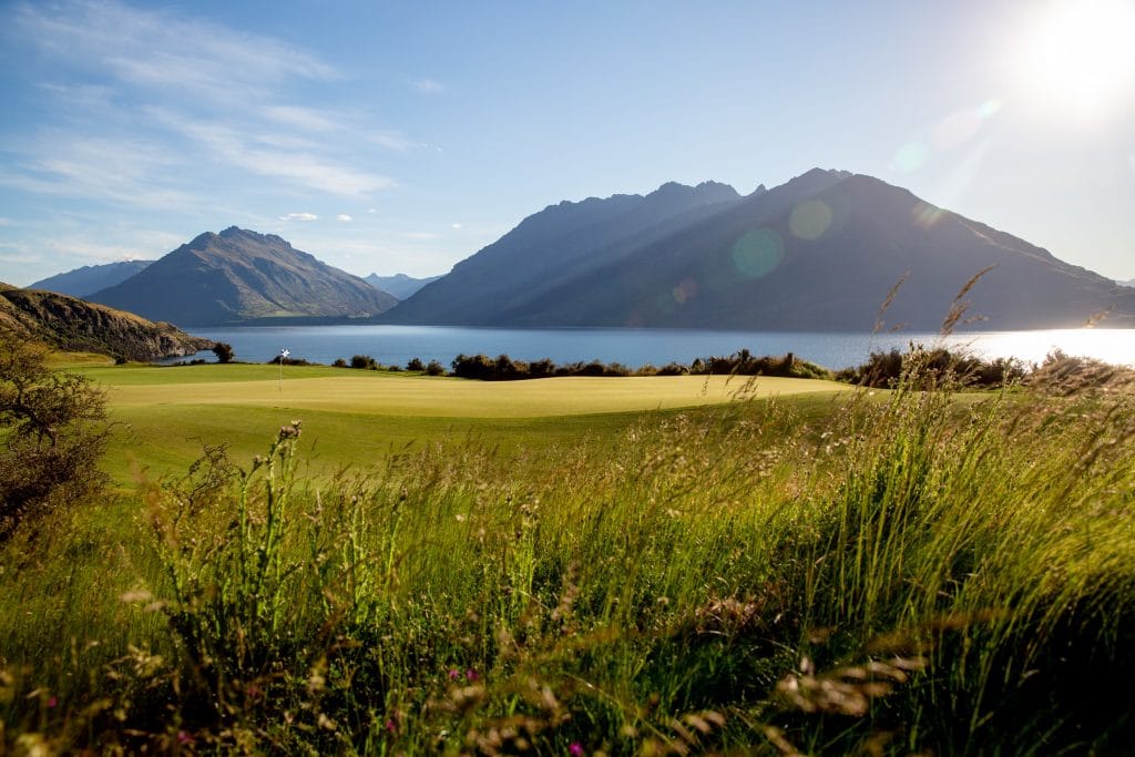 NZ Golf Club Offers Lockdown Exit