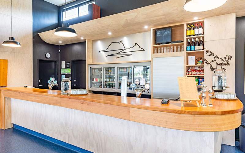 Stylish new Mangawhai Golf Club bar