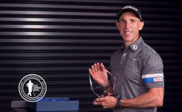 Kiwi Richard Woodhouse Wins 2020 PGA Australia Coach of the Year Richard Woodhouse receives his award. (PGA of Australia)