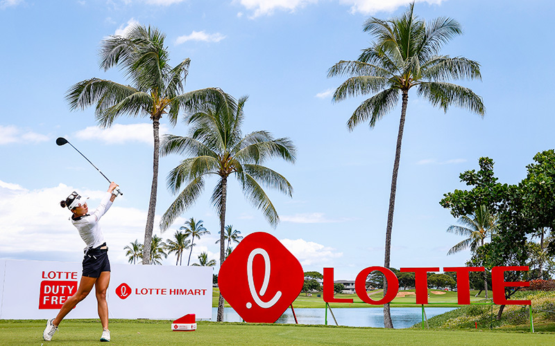 Lydia Ko plays a tee shot on the first hole during the third round of the LPGA LOTTE Championship at Kapolei Golf Club in Kapolei, Hawaii. (Photo by Christian Petersen/Getty Images)