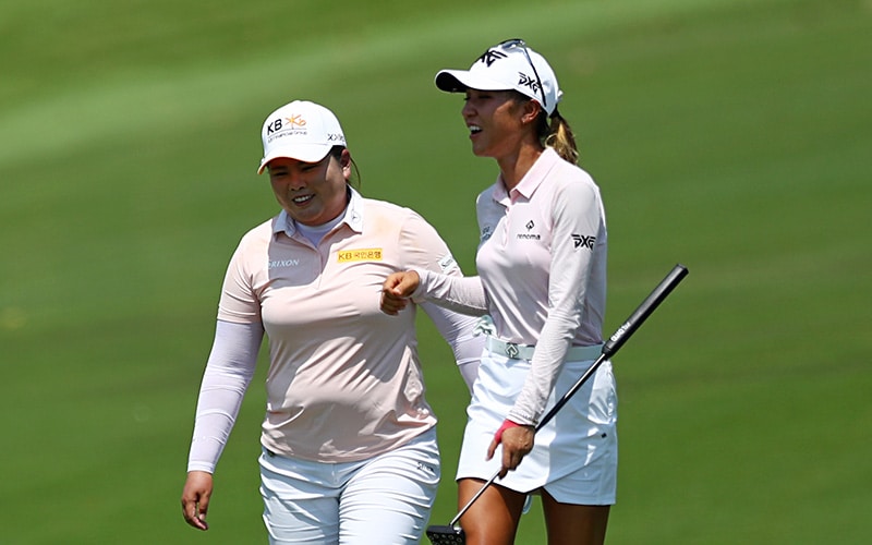 Lydia Ko with Inbee Park at the HSBC Women's World Championship in Singapore (Getty)