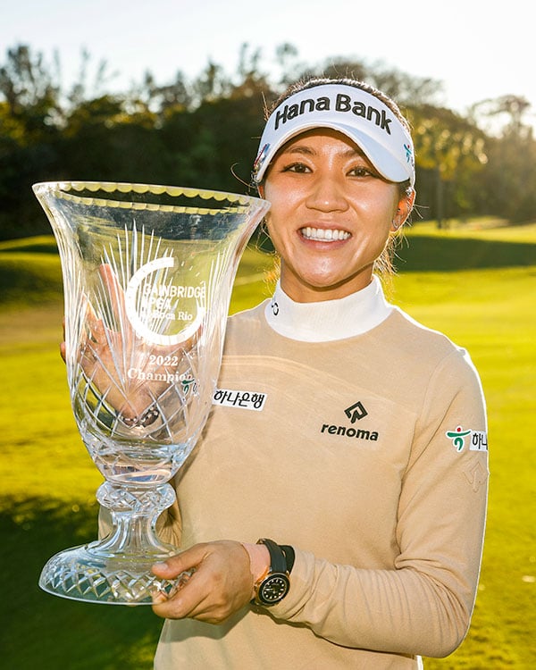 Lydia Ko poses with the trophy after winning the 2022 Gainbridge LPGA at Boca Rio Golf Club on January 30, 2022 in Boca Raton, Florida. (Photo by Douglas P. DeFelice/Getty Images)